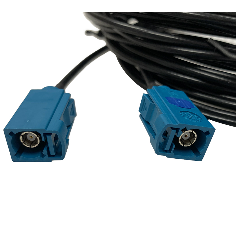 How to reduce electromagnetic radiation interference from HD camera wiring harness through structural design?